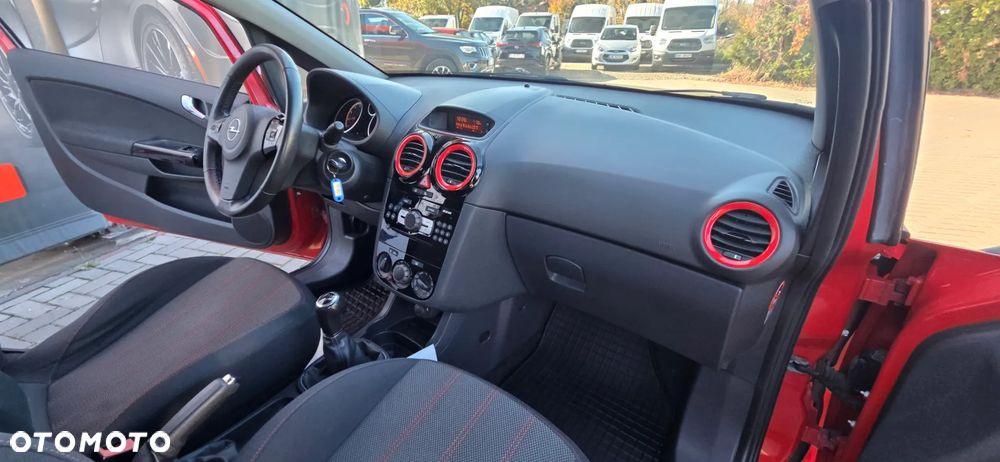 Opel Corsa 1.4 16V Color Race - 32