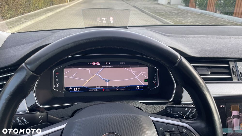 Volkswagen Passat Variant 2.0 TDI SCR DSG Business - 12