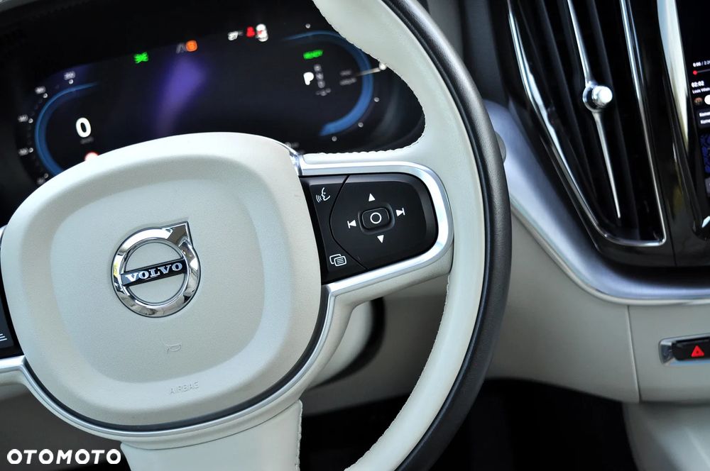 Volvo XC 60 T6 AWD Recharge Geartronic Inscription - 21