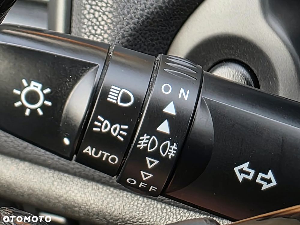 Mitsubishi ASX 2.0 2WD Plus - 15