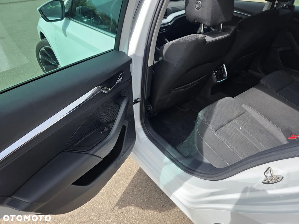 Skoda Octavia 2.0 TDI DSG Ambition - 18