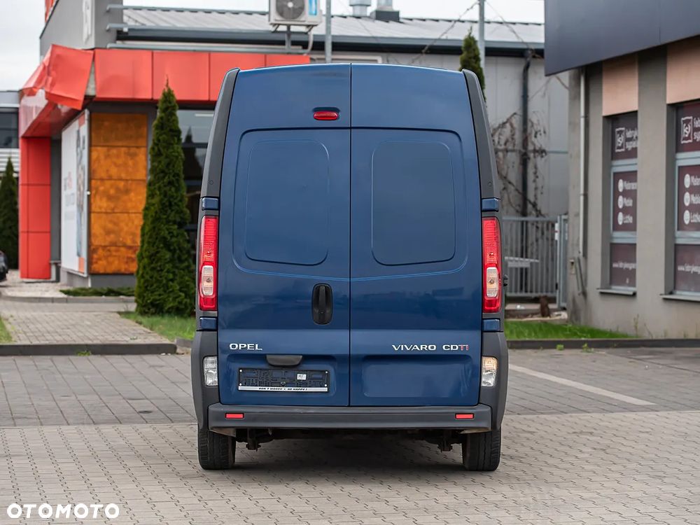 Opel Vivaro - 8