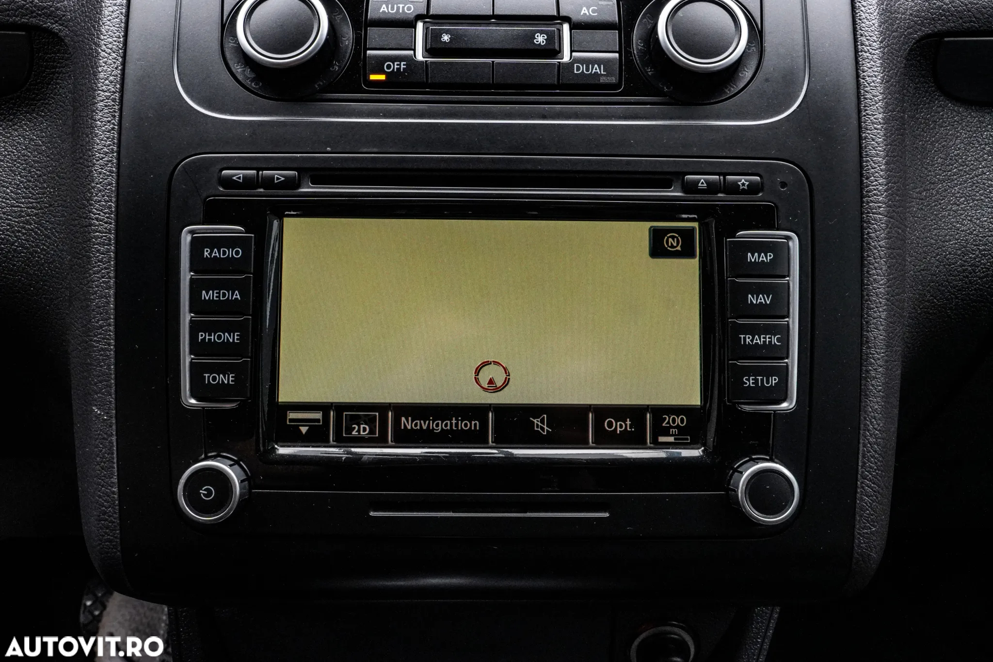 Volkswagen Touran Cross 2.0 TDI DSG - 24