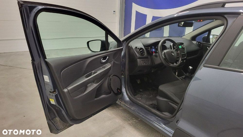 Renault Clio - 11