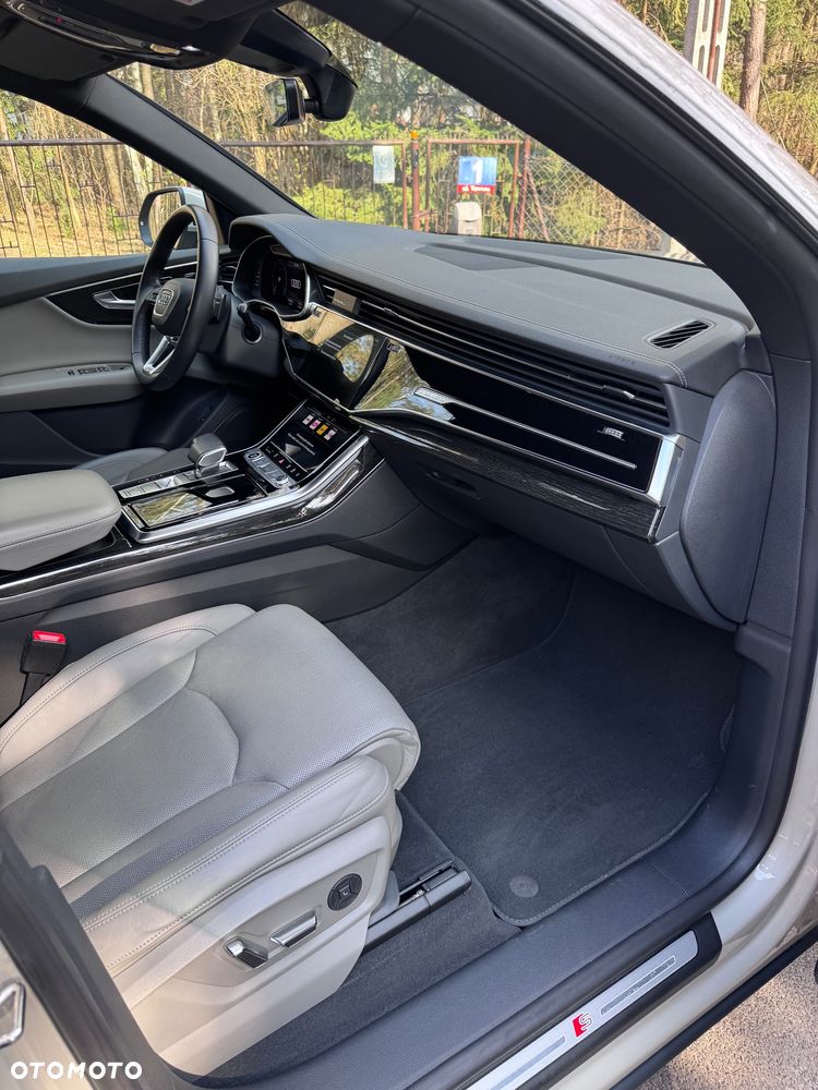 Audi Q8 - 15
