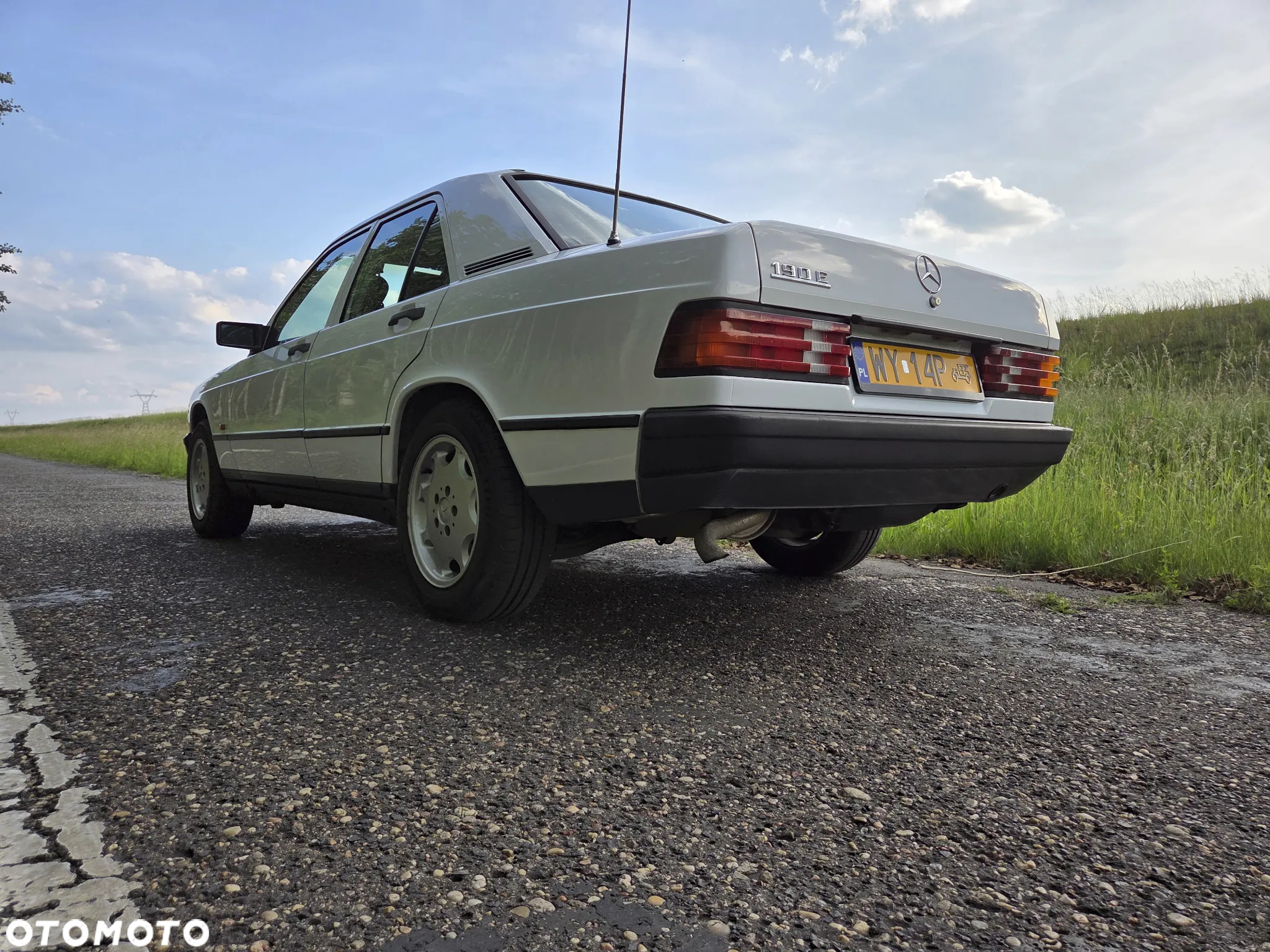 Mercedes-Benz W201 (190) - 3
