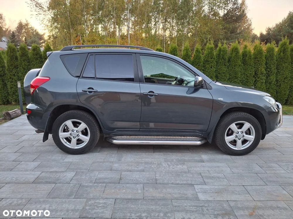 Toyota RAV4 - 7