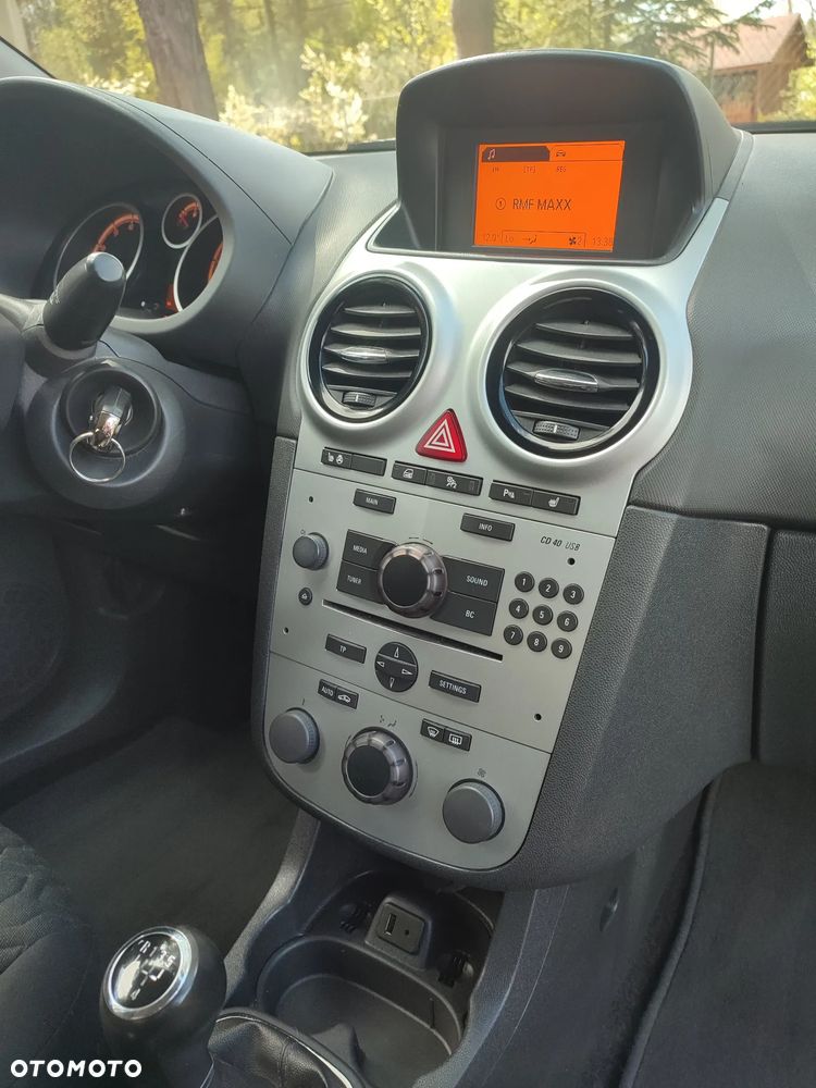 Opel Corsa 1.4 16V Active - 17