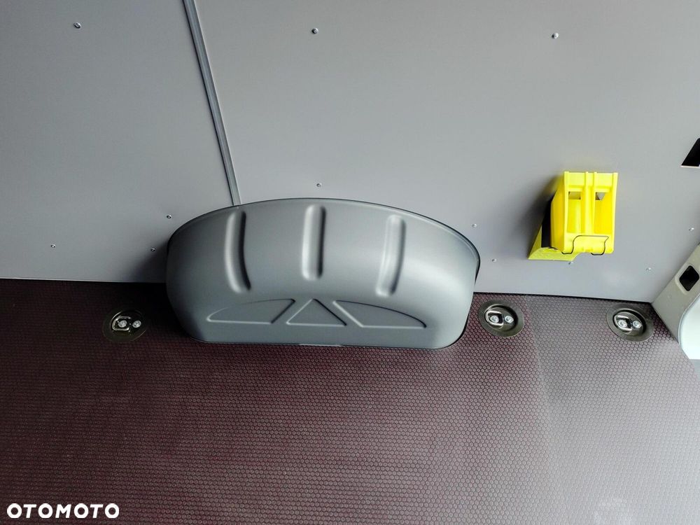 Volkswagen Crafter 35 Furgon, 2,0 TDI SCR 177KM,  6-bieg man., r.o: 4490 mm - 30