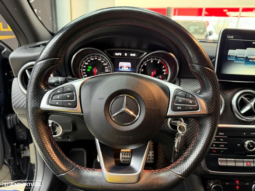 Mercedes-Benz A 180 AMG Line - 20