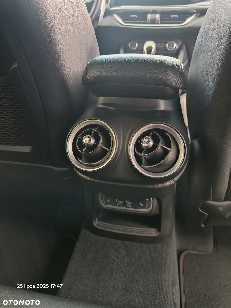 Alfa Romeo Stelvio 2.0 Turbo 16V AT8-Q4 Estrema - 36