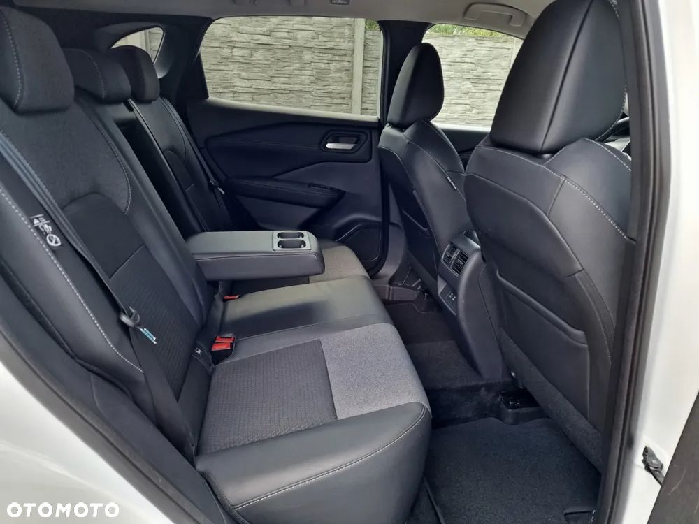 Nissan Qashqai 1.3 DIG-T MHEV Xtronic N-Connecta - 24