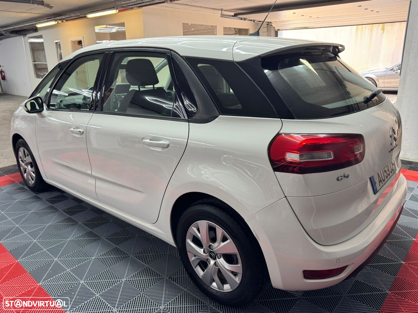 Citroën C4 Picasso 1.6 HDi Attraction ETG6 - 7