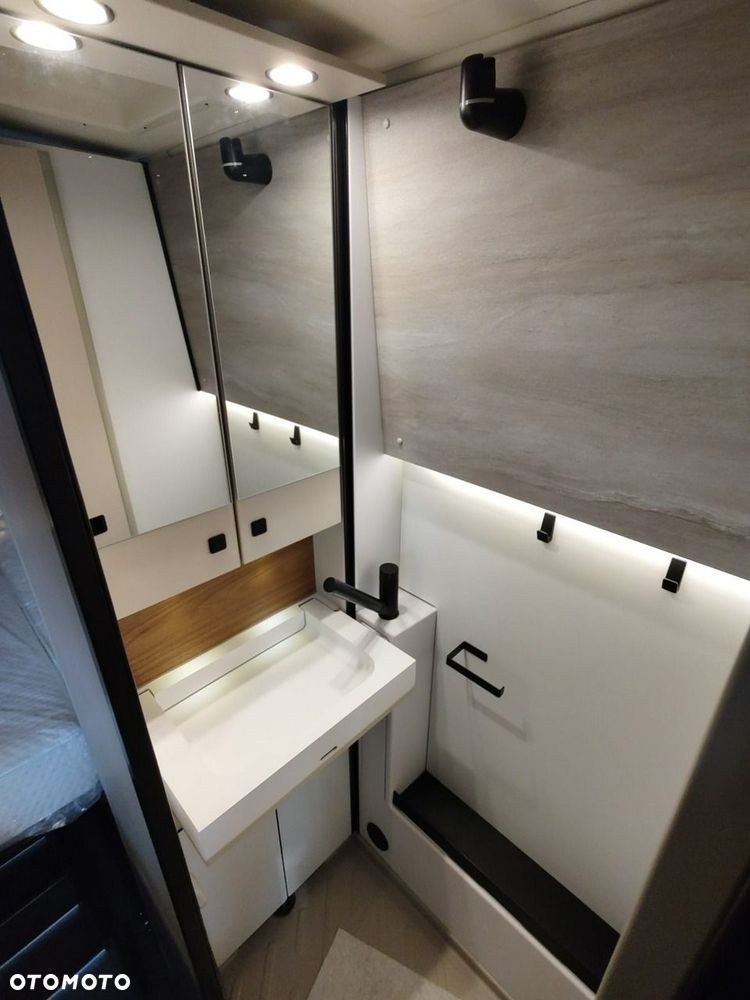 Burstner Habiton HM 6.0 kampervan Mercedesa - TERAZ z DACHEM SYPIALNYM - 13