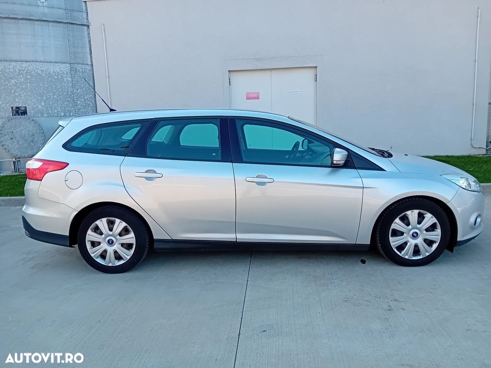 Ford Focus 1.6 TDCi DPF SYNC Edition - 19