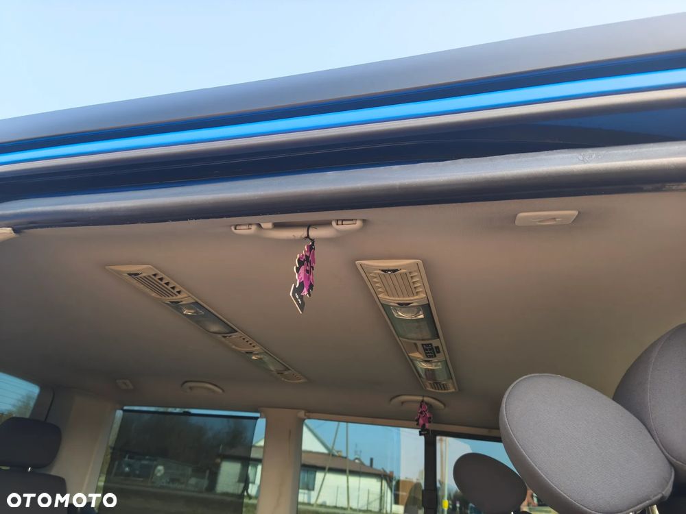 Volkswagen Multivan Standard - 5