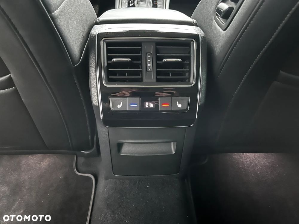 Skoda Superb 2.0 TDI SCR Style DSG - 14