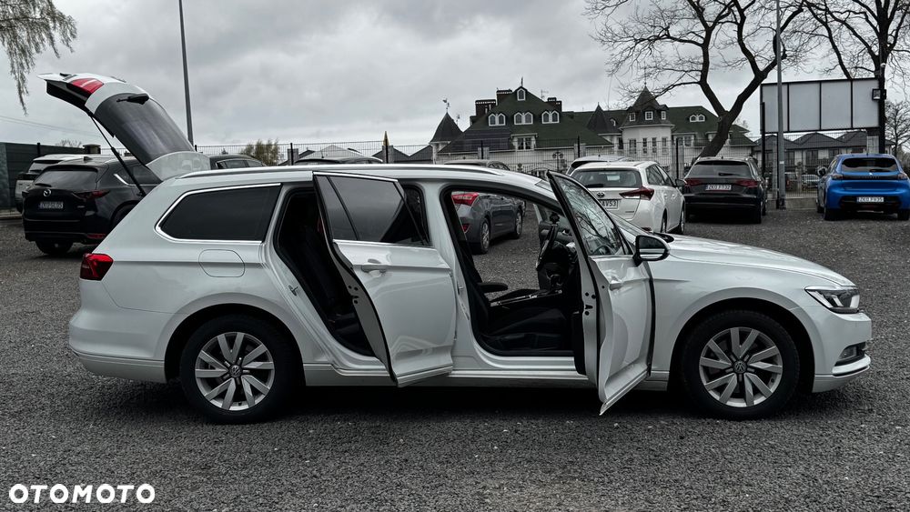 Volkswagen Passat - 12