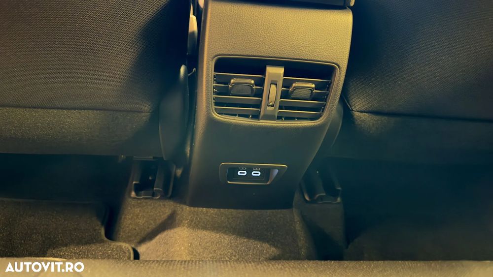 Toyota Corolla Cross - 14