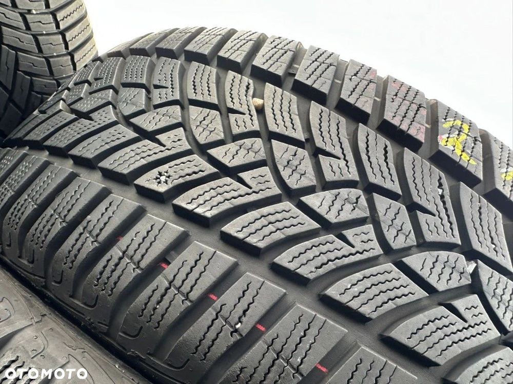 215/55r17 Goodyear UltraGrip_8mm_4szt_(57) - 5