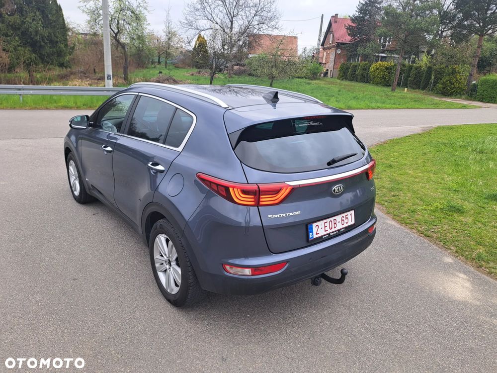 Kia Sportage 2.0 CRDI 4WD Automatik Dream-Team Edition - 9