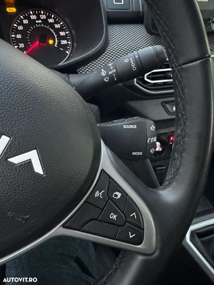 Dacia Logan TCe 90 MT6 Expression - 11