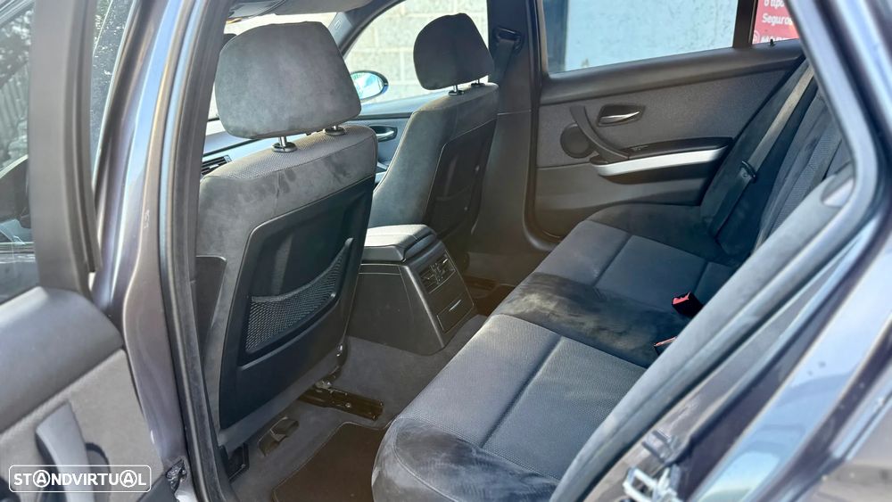 BMW 320 d Touring - 31