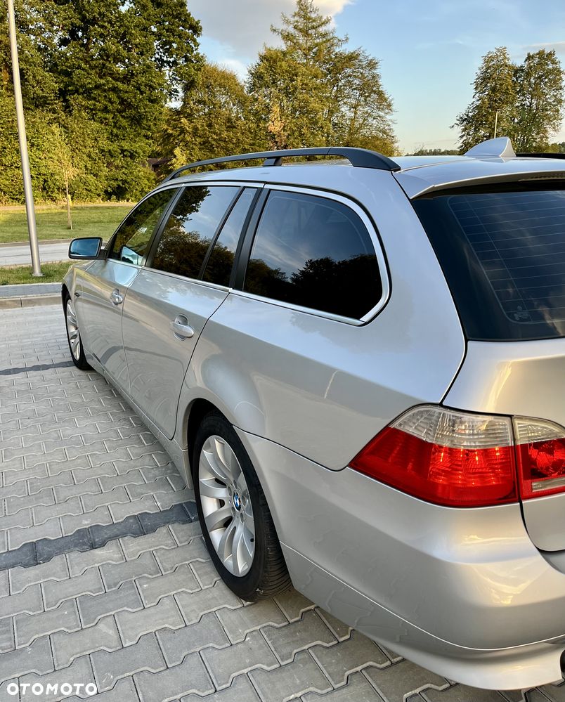 BMW Seria 5 525d - 2