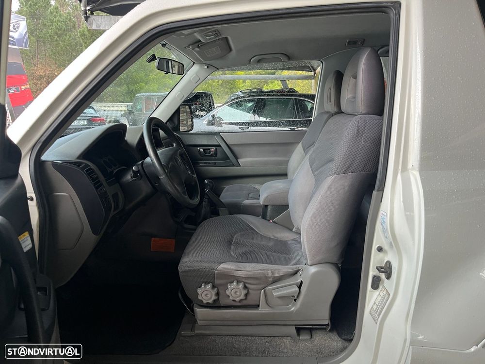 Mitsubishi Pajero 3.2 DI-D GLS - 20