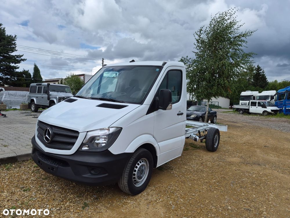 Mercedes-Benz Sprinter - 1