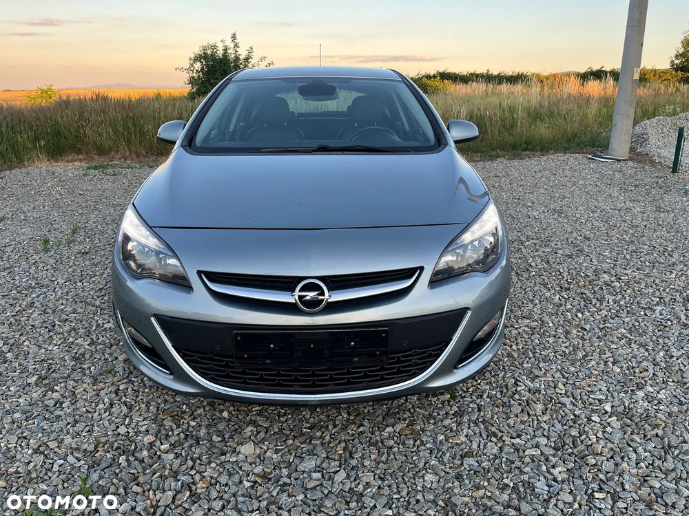 Opel Astra 1.4 Turbo Innovation - 14