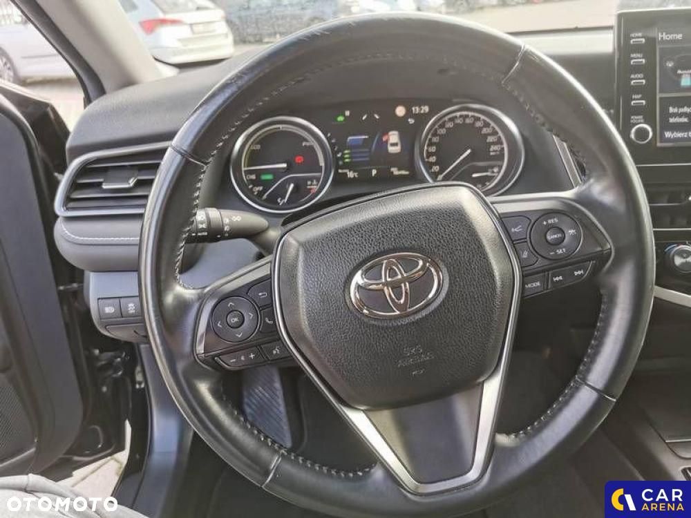 Toyota Camry - 32