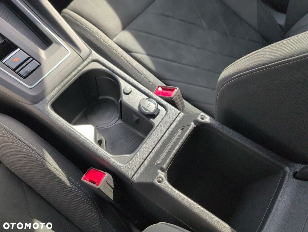 Volkswagen Golf 1.5 eTSI EVO Style DSG - 31