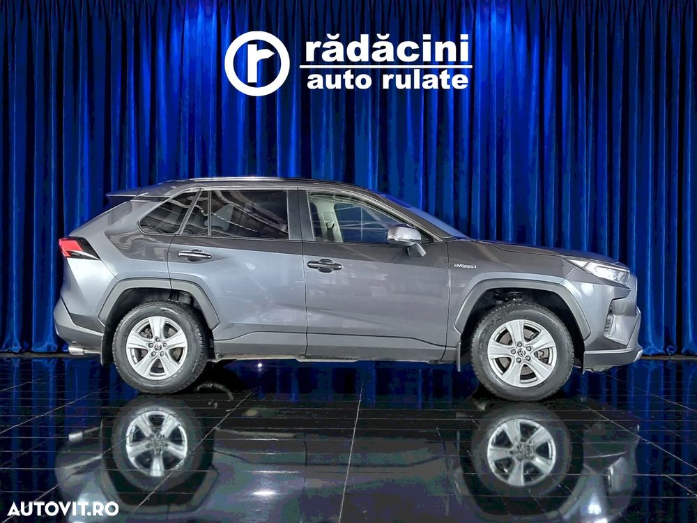 Toyota RAV4 - 6