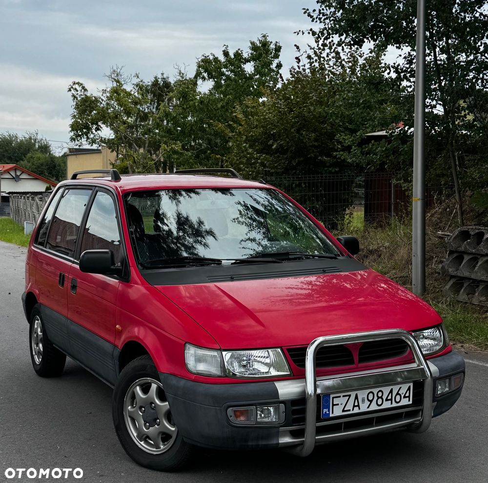 Mitsubishi Space Runner 1800 City - 1
