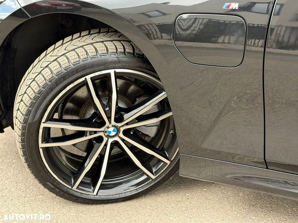 BMW Seria 3 320i Aut. Sport Line - 7