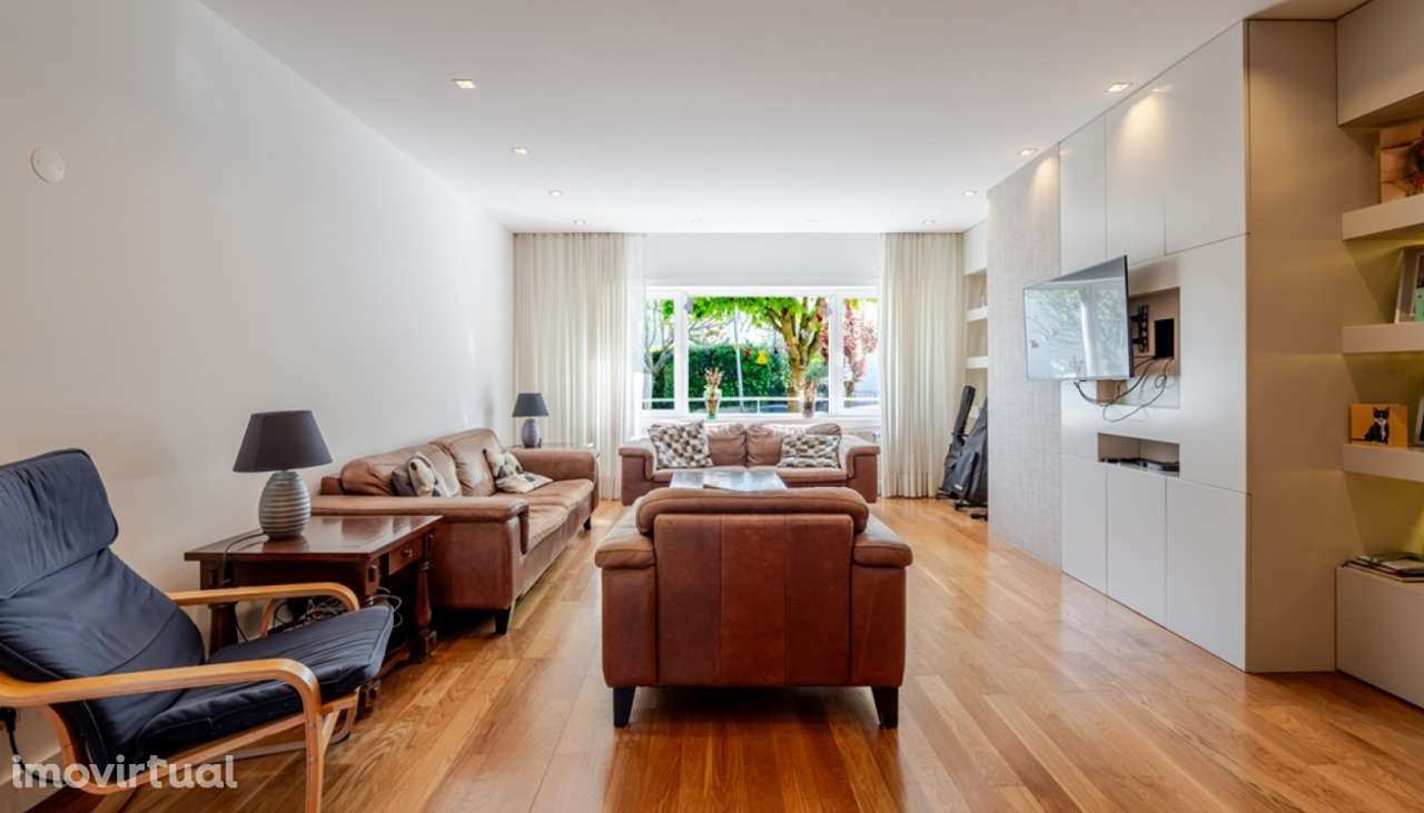 Apartamento T4 com varandas para venda na Foz do Douro no Porto - Grande imagem: 3/22