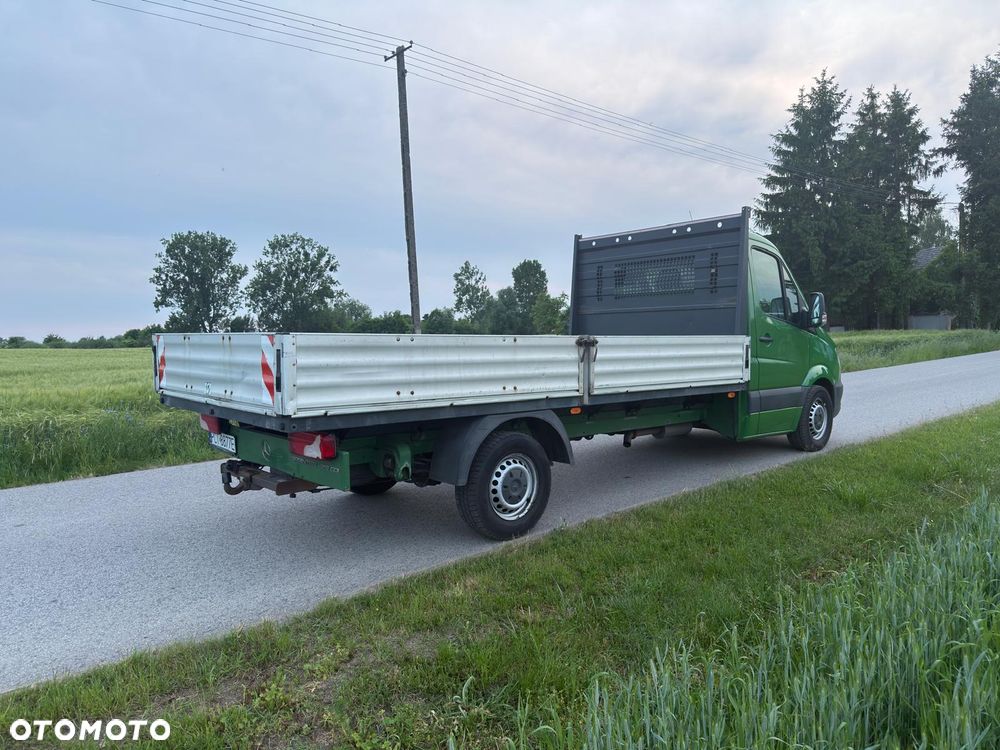 Mercedes-Benz Sprinter - 2