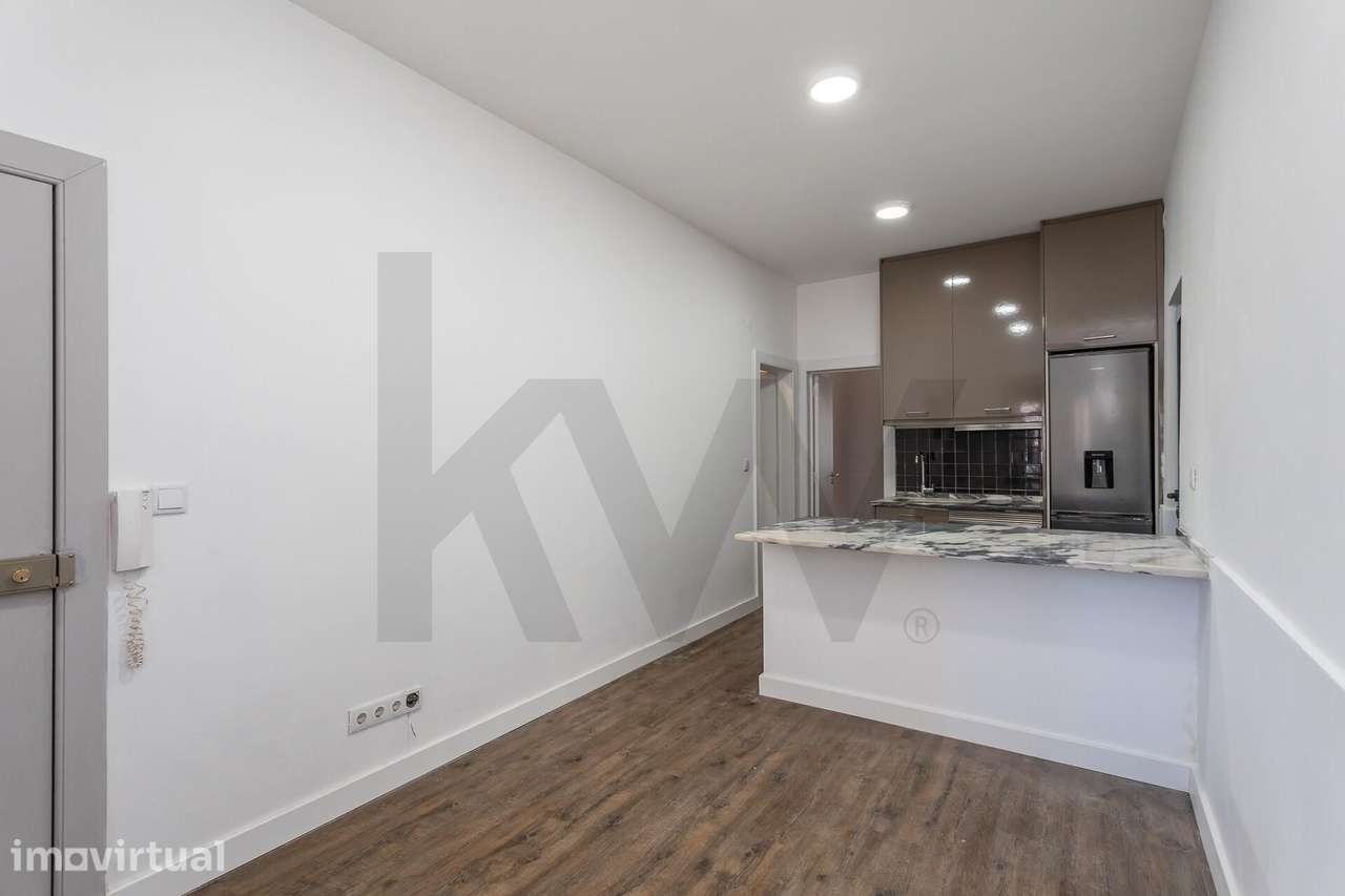 Apartamento T1 com Terraço de 31m2 no Campo Grande - Grande imagem: 4/18