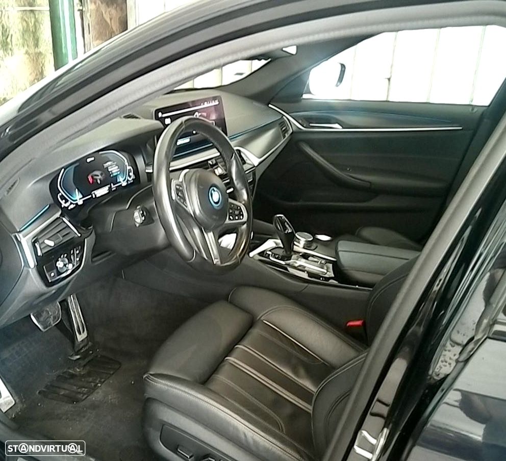 BMW 530 e Pack Desportivo M - 5