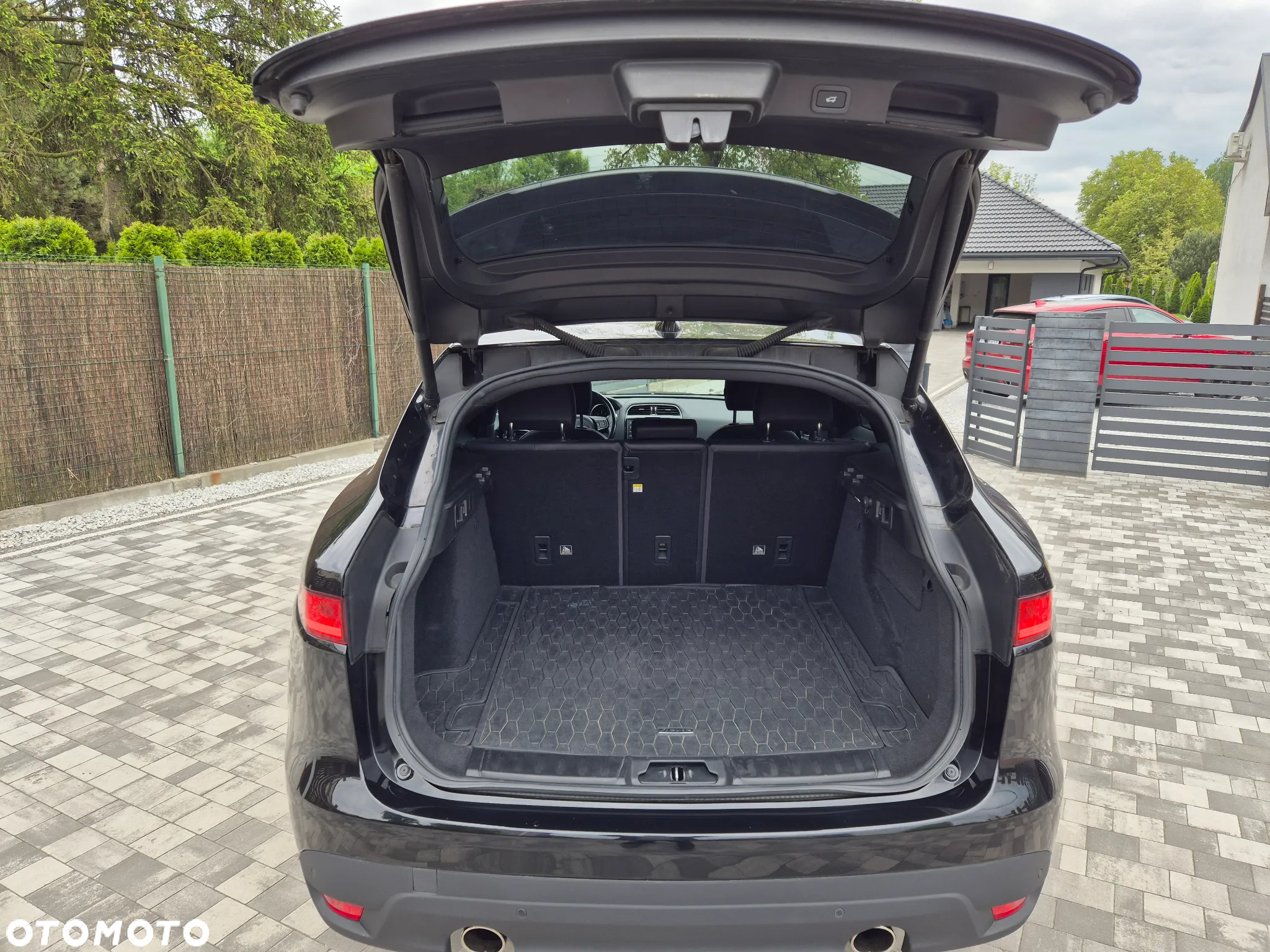 Jaguar F-Pace P250 AWD - 18