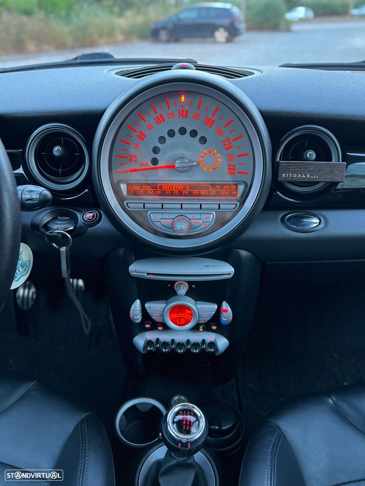 MINI 3 Portas John Cooper Works - 12