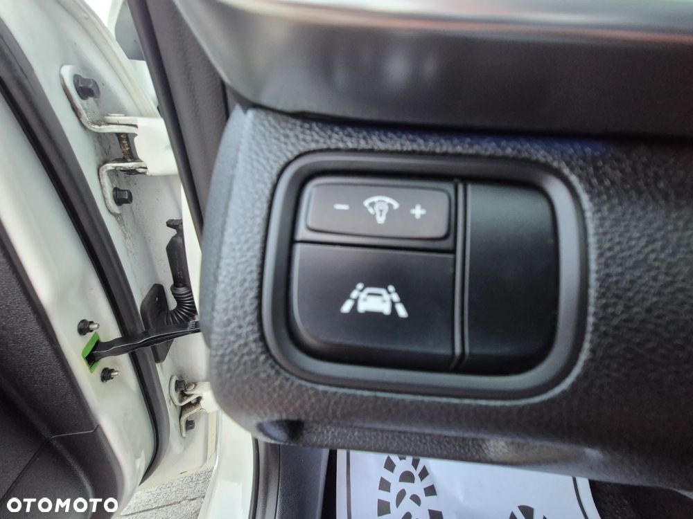 Kia Optima Plug-in Hybrid - 32