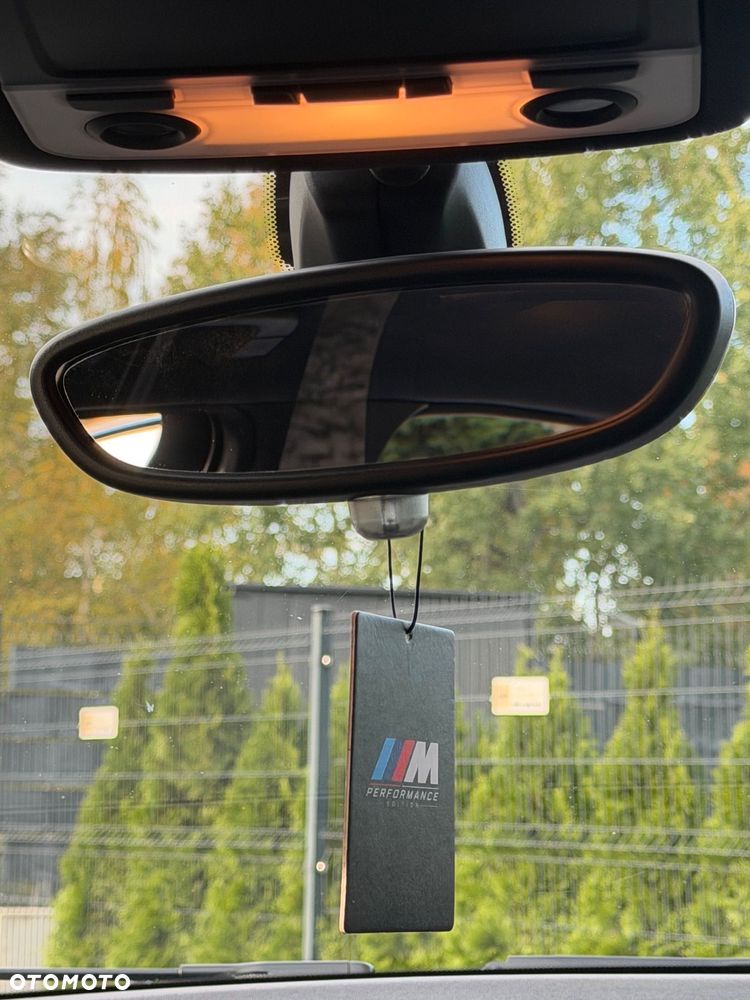 BMW Seria 1 120i - 22