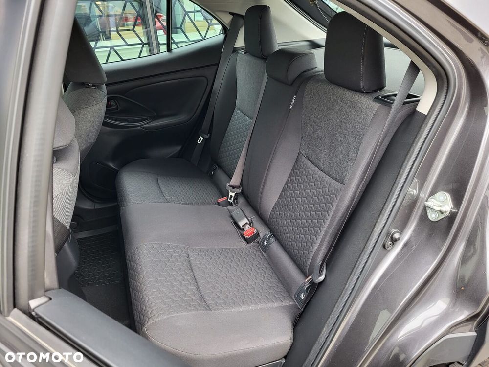 Toyota Yaris Cross Hybrid 1.5 Comfort 4x4 - 7