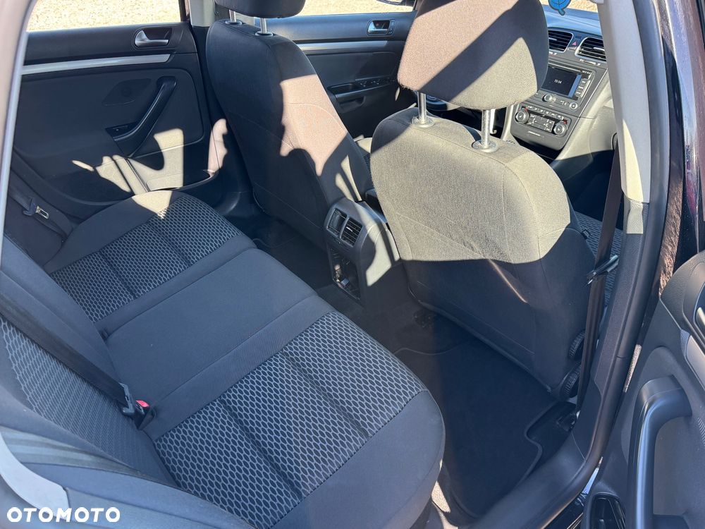 Volkswagen Golf - 17