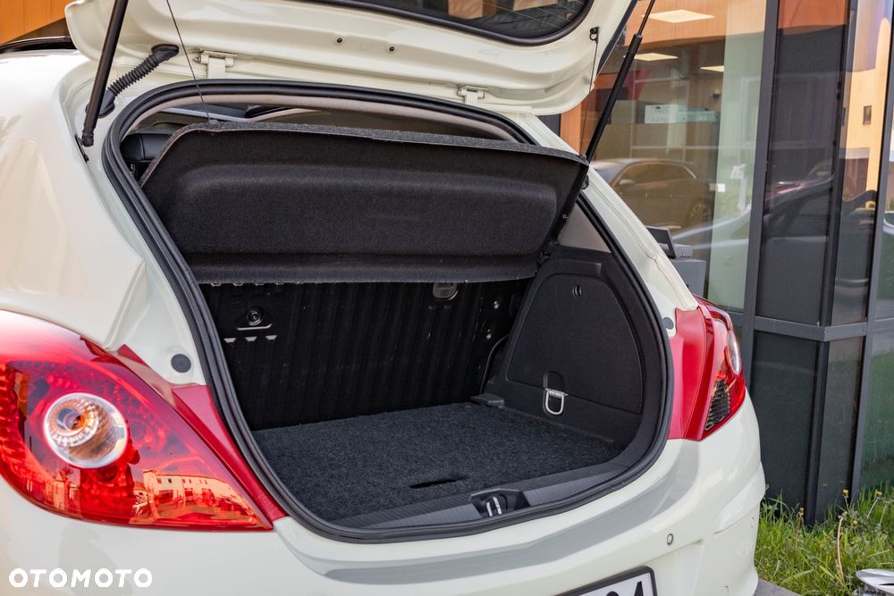 Opel Corsa 1.4 16V Edition 150 - 29