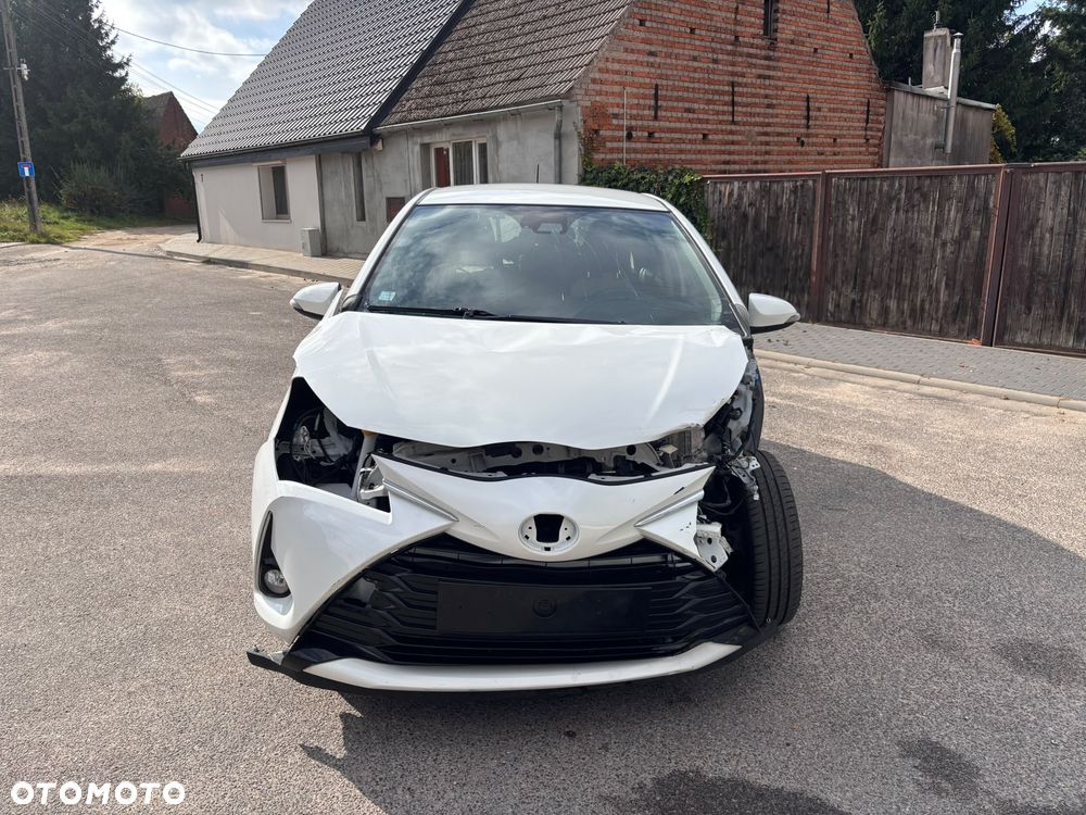 Toyota Yaris Hybrid 100 Active - 28