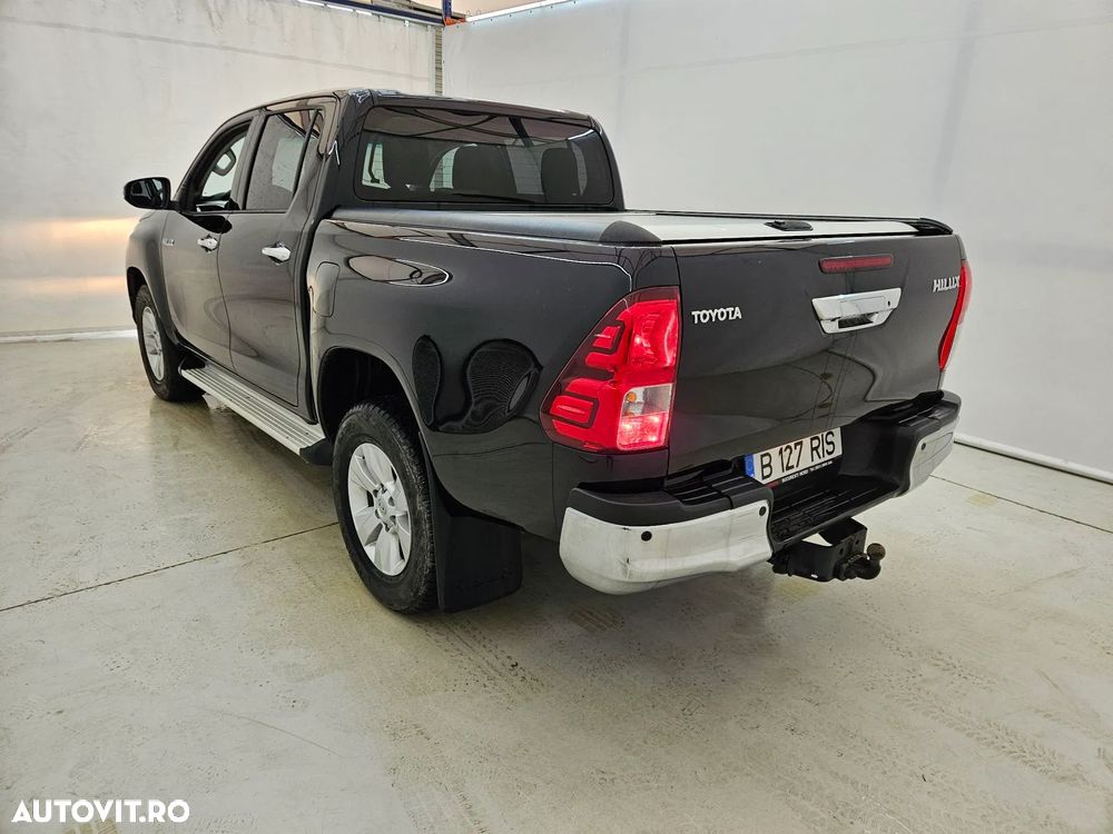 Toyota Hilux - 2