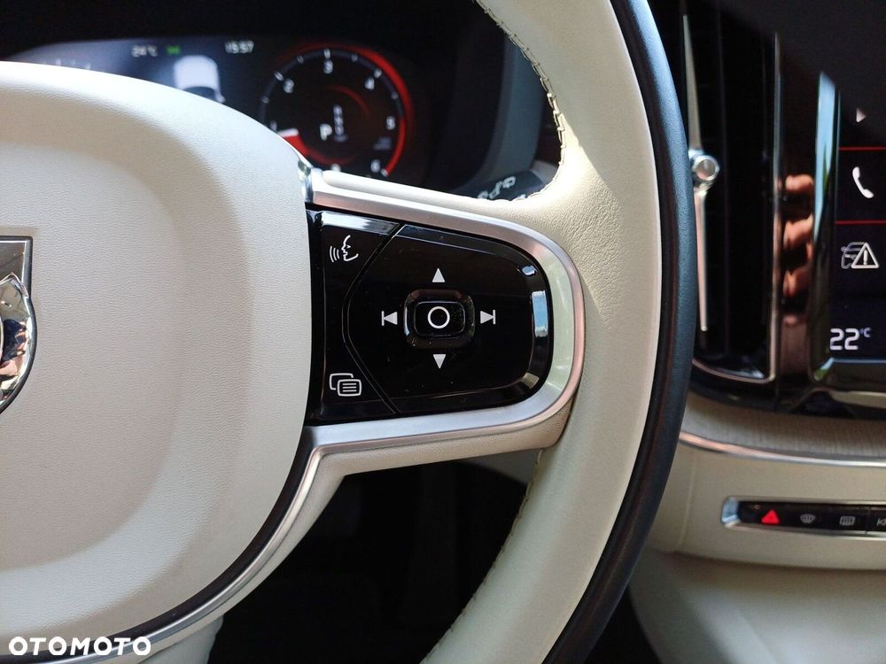 Volvo XC 60 B5 D AWD Inscription - 19